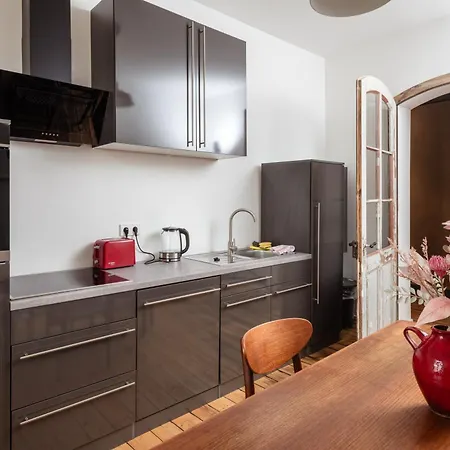 Kuenstlerzimmer In Der Haeselburg - Romantische Homestay *