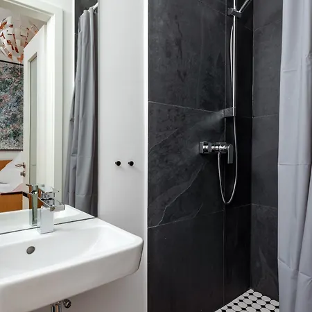 Künstlerzimmer In Der Häselburg - Romantische * Gera