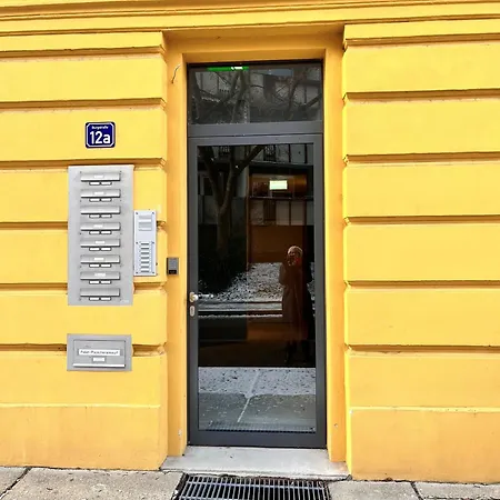 Künstlerzimmer In Der Häselburg - Romantische Gera