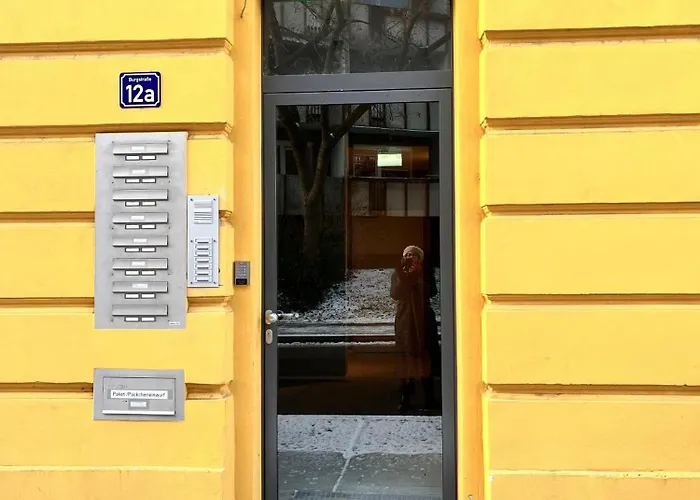 Kuenstlerzimmer In Der Haeselburg - Romantische Gera